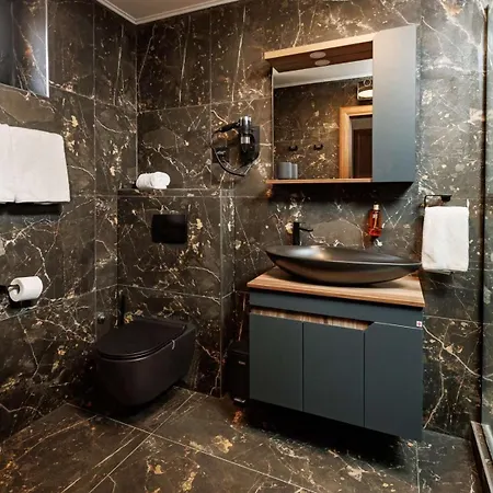 Tiske Noci Apartamento *